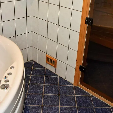 Holiday Home Leikanger Tatil Evi