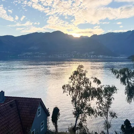 Hébergement de vacances 6 Person In *