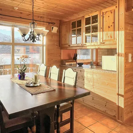 Tatil Evi Holiday Home Leikanger